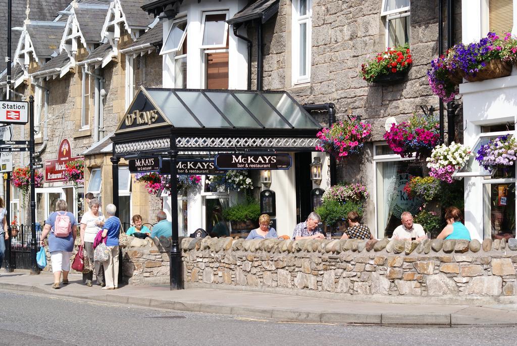Mckays Hotel Pitlochry Bagian luar foto