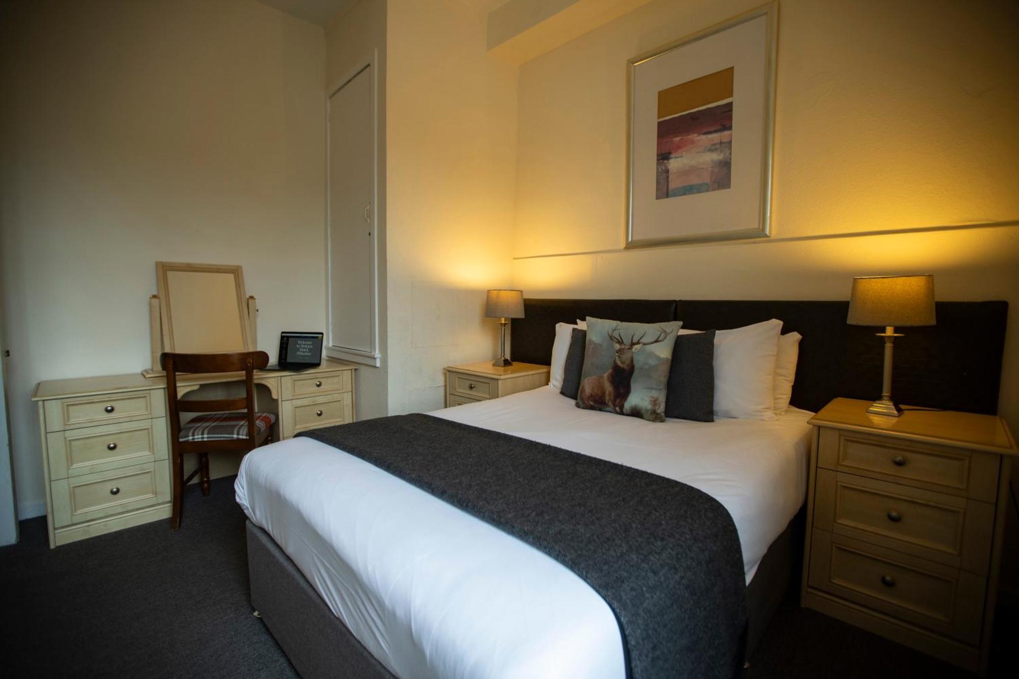 Mckays Hotel Pitlochry Bagian luar foto