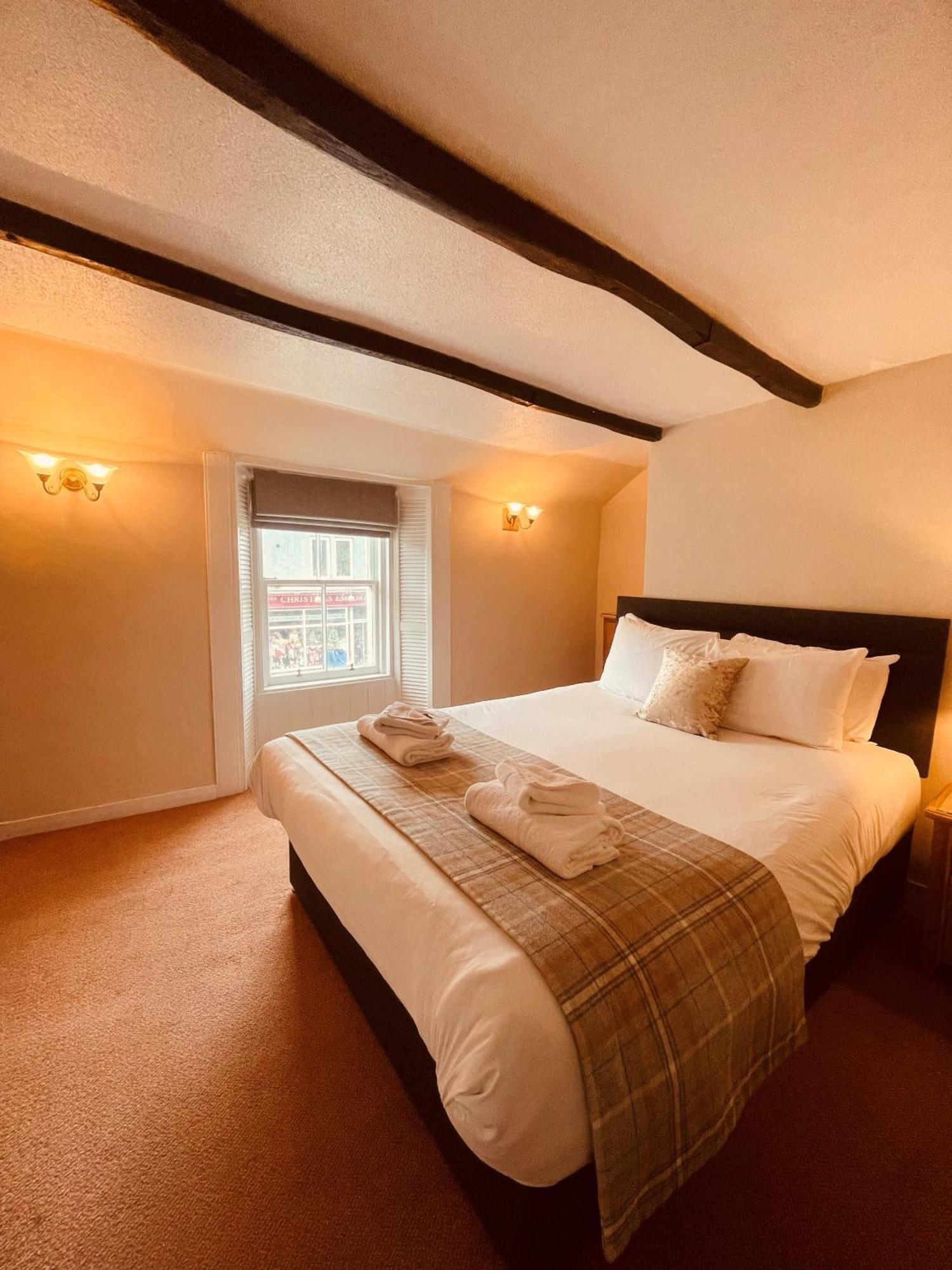 Mckays Hotel Pitlochry Bagian luar foto