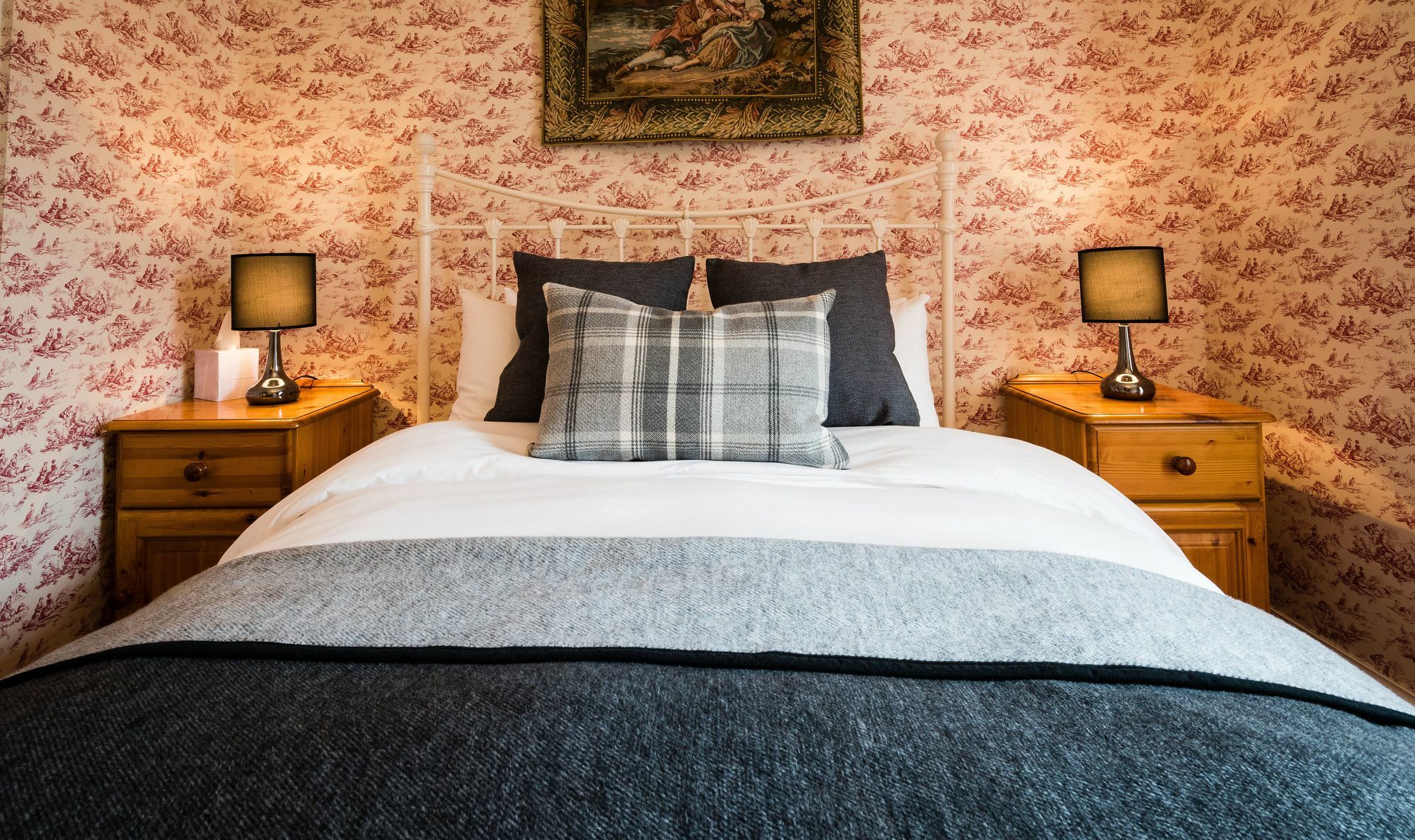 Mckays Hotel Pitlochry Bagian luar foto